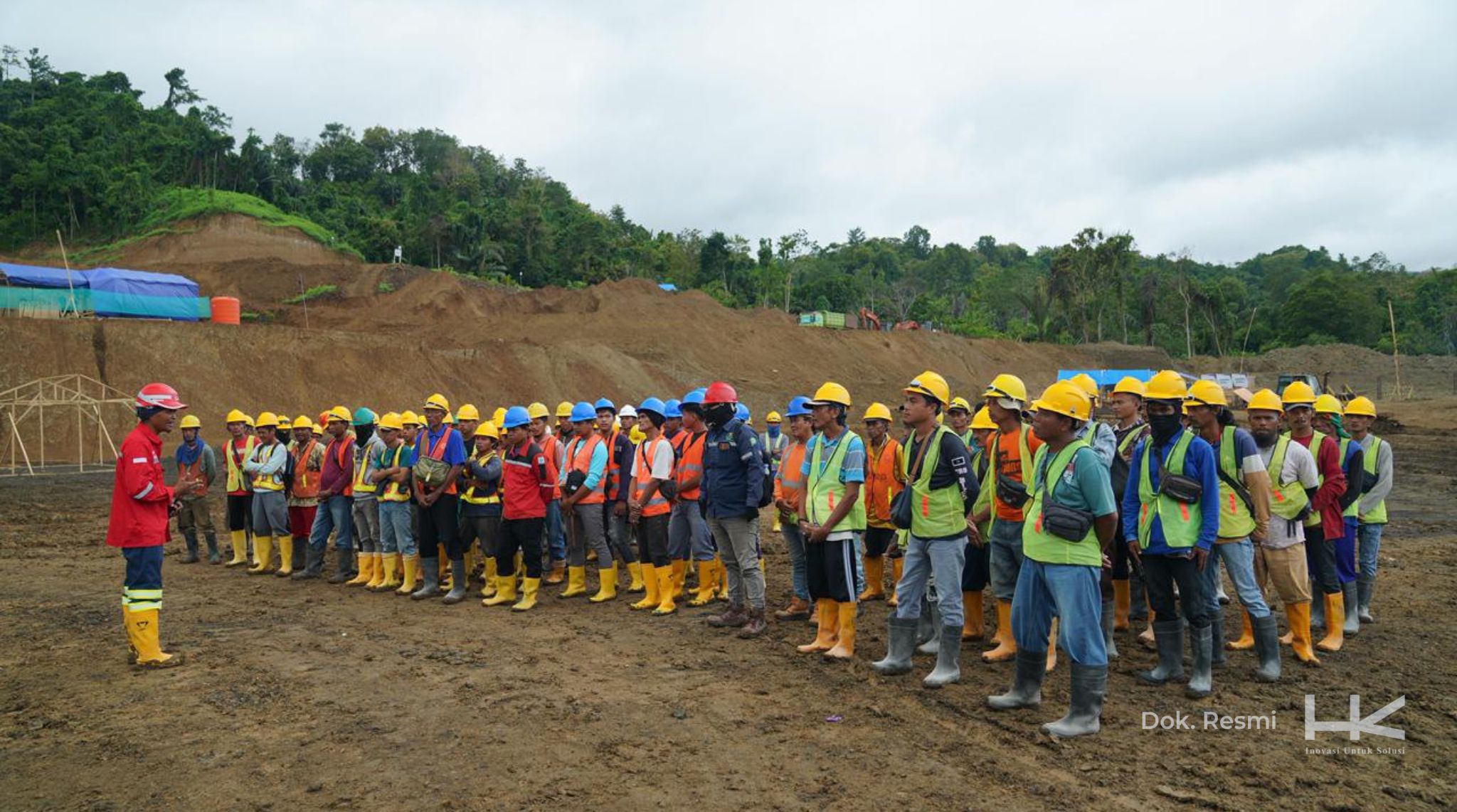 Sinergi dengan Pemerintah Provinsi, Hutama Karya Libatkan Ratusan Pekerja Lokal dalam Proyek Sekolah Rakyat di Sulbar