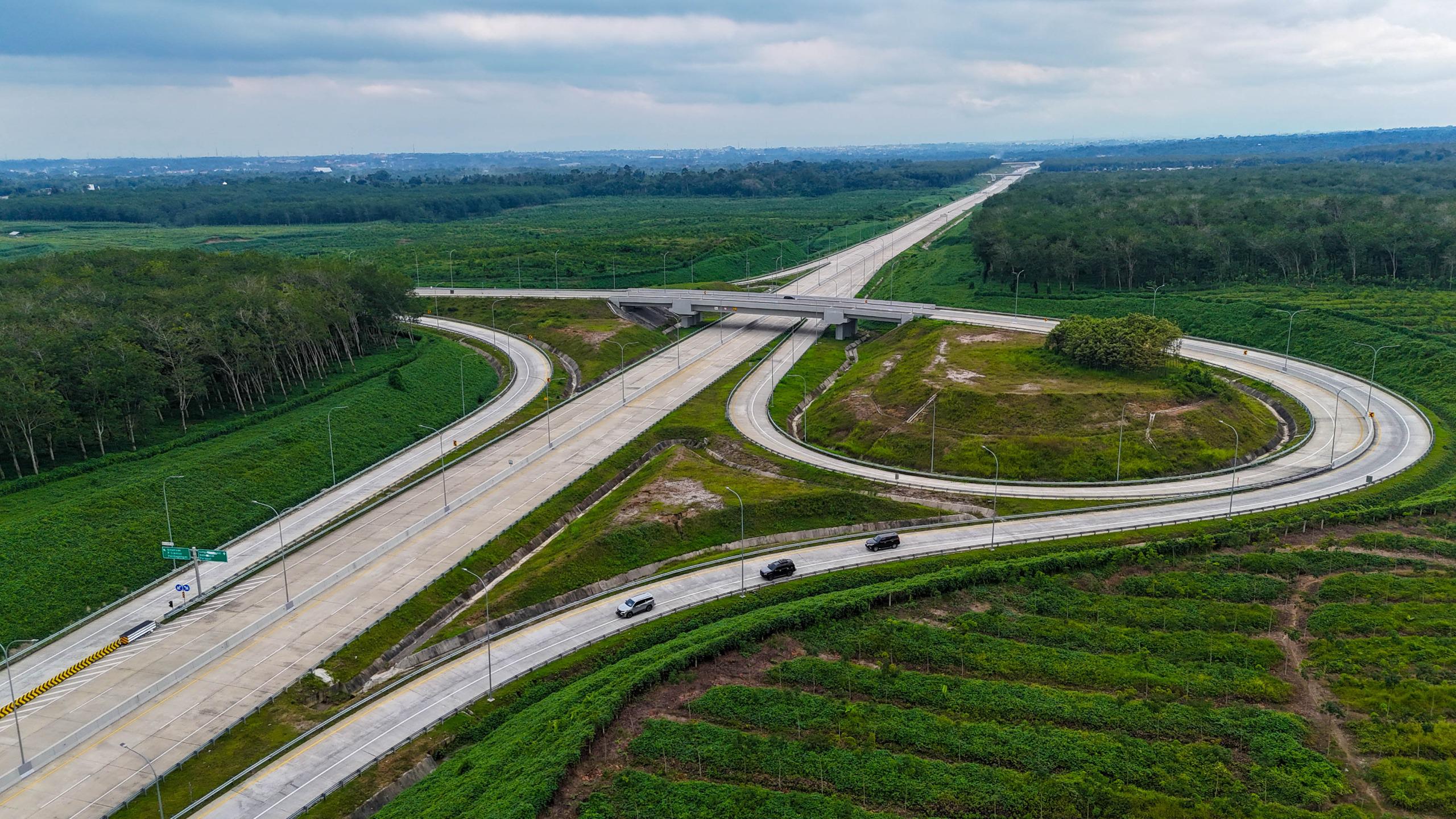 HAMAWAS SUPPORTS LAKE TOBA’S GREEN CARD ACHIEVEMENT AS UNESCO GLOBAL GEOPARK THROUGH KUTEPAT TOLL ROAD ACCESS