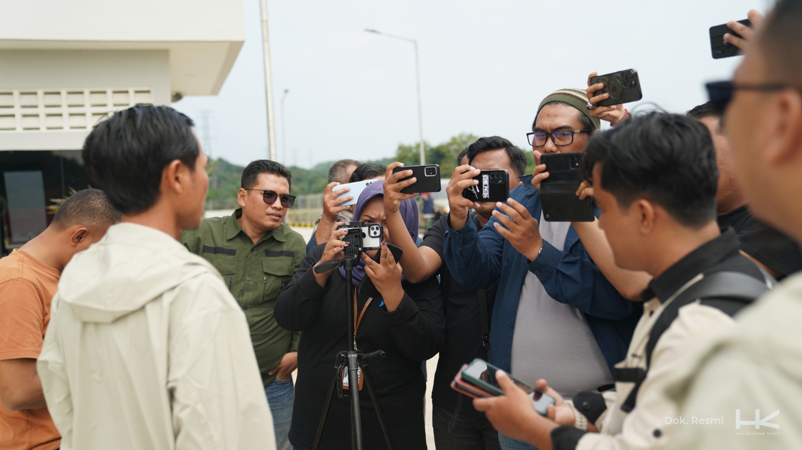 TEMPINO-NESS TOLL ROAD COMPLETION: HUTAMA KARYA PARTNERS WITH MEDIA JAMBI TO STRENGTHEN PUBLIC INFORMATION DISSEMINATION
